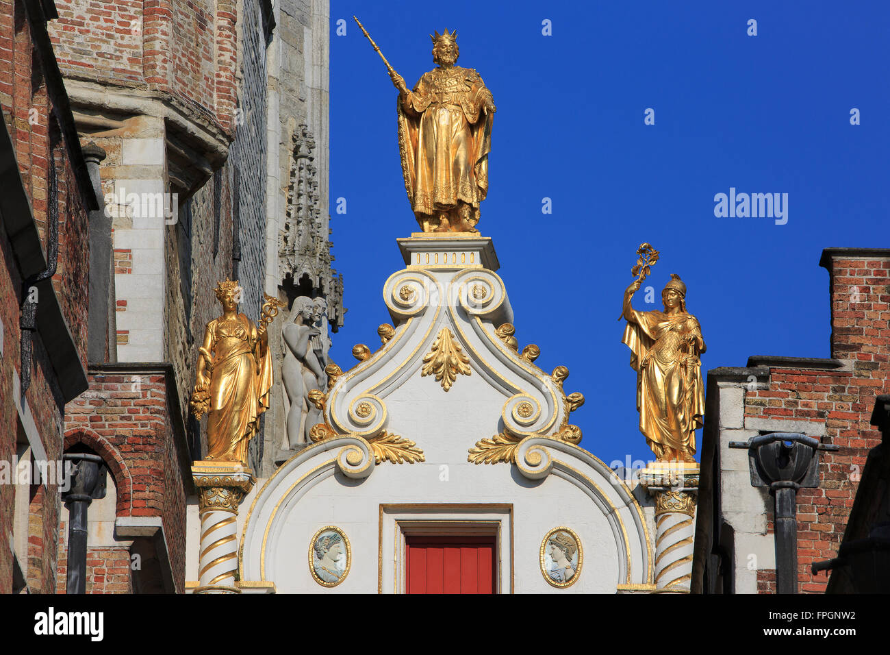 Statua di Baldwin I braccio di ferro (830s-879), Markgrave (Count) delle Fiandre, presso l'Asino cieco Street a Bruges, Belgio Foto Stock