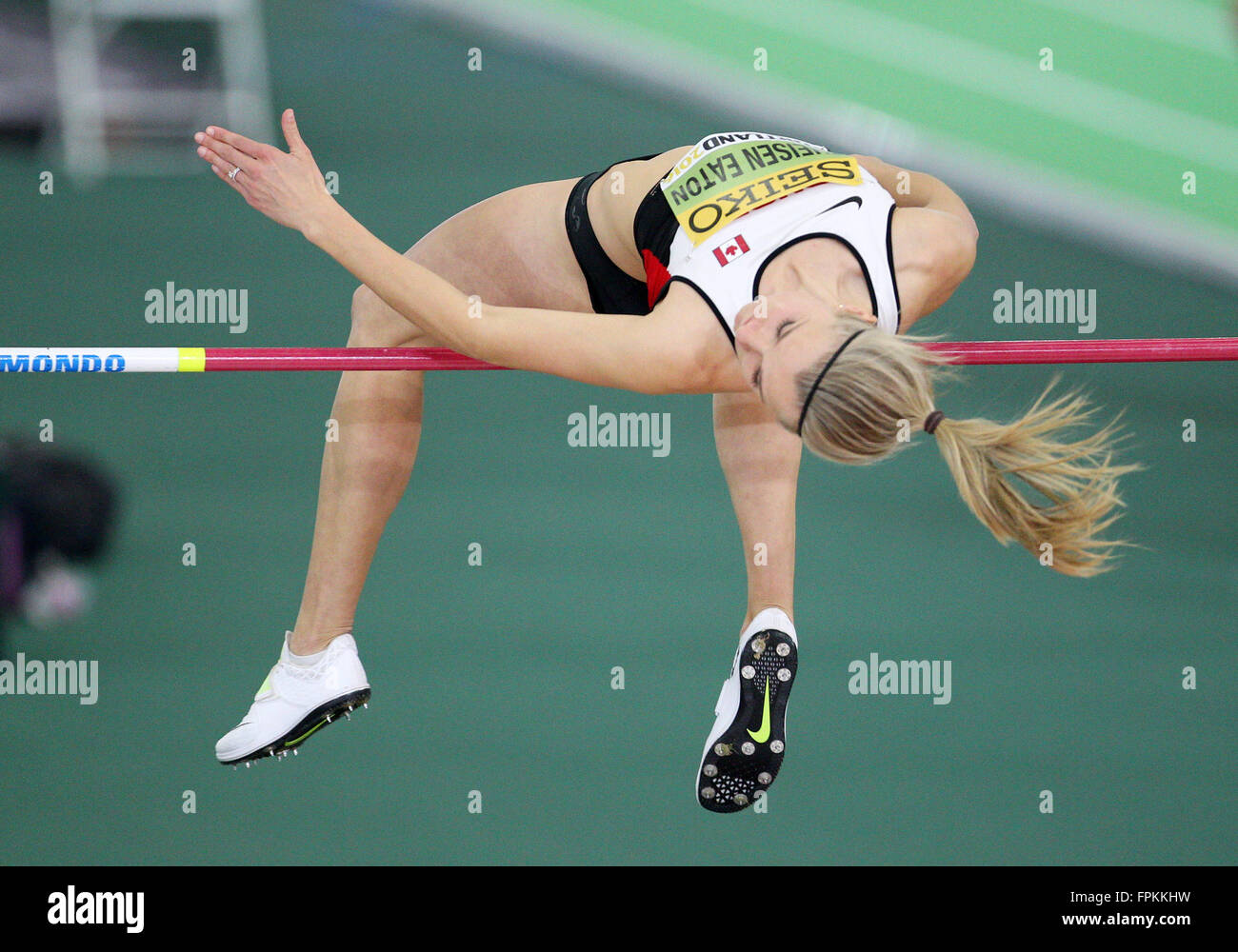 Portland, Oregon, Stati Uniti d'America. Marzo 18, 2016: Brianne Theisen Eaton del Canada compete nel salto in alto porzione di donne del pentathlon al mondo 2016 Track & Field campionati a Centro Convegni Oregon, Portland, O. Larry C. Lawson/CSM Credito: Cal Sport Media/Alamy Live News Foto Stock