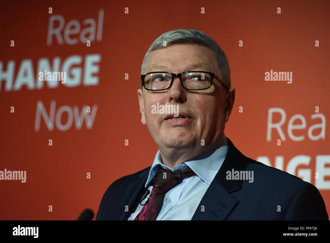 Glasgow, Scotland, Regno Unito, 19 marzo, 2016. Alan Johnson MP, leader del "lavoro in per Gran Bretagna' nel dibattito dell'UE, rivolge la Scottish Labour Party Conference, Credito: Ken Jack / Alamy Live News Foto Stock