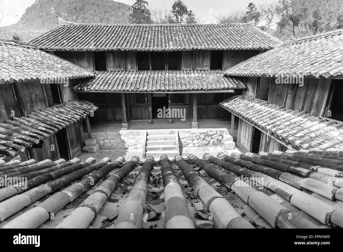 Ha Giang, Vietnam - Marzo 18, 2016: il vecchio edificio a Sa Phin città in Ha giang provincia, Vietnam Foto Stock