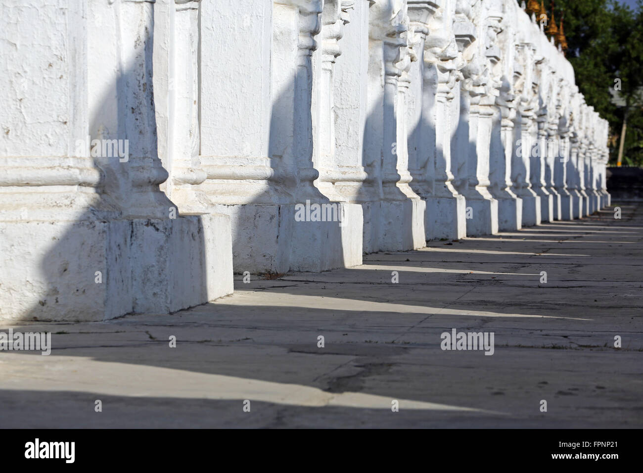 La Pagoda Kuthodaw, Mandalay Myanmar (Birmania) Foto Stock