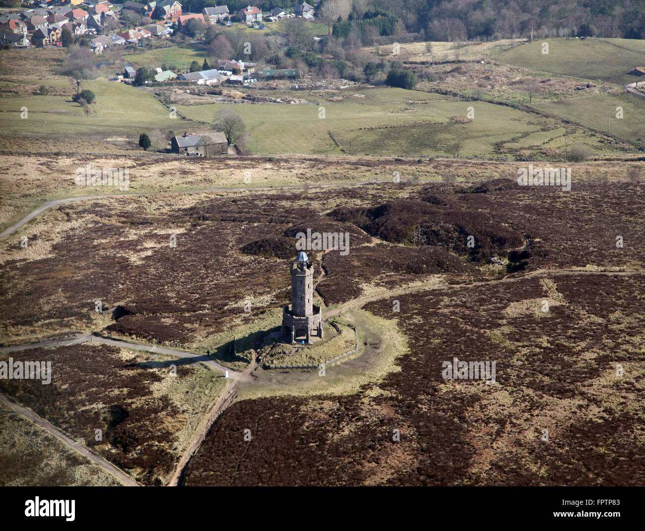 Vista aerea della torre di Darwen su Beacon Hill in Lancashire, Regno Unito Foto Stock