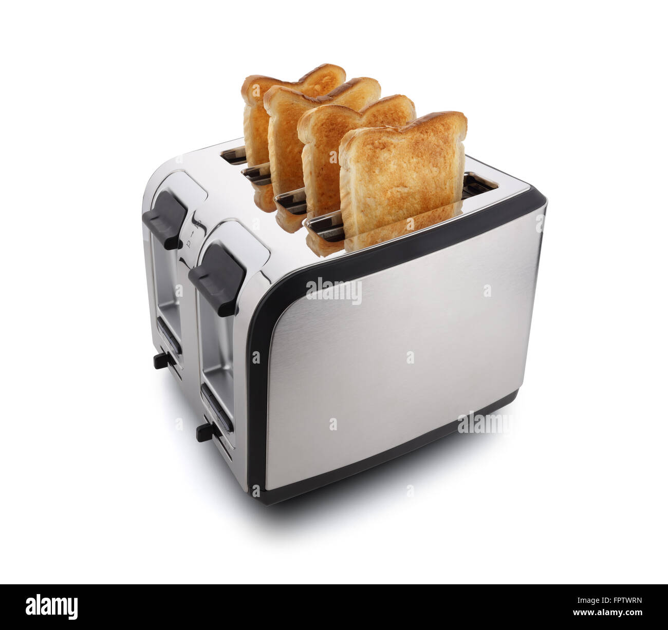Nuovo e moderno quattro slice tostapane con pane tostato isolato su bianco Foto Stock