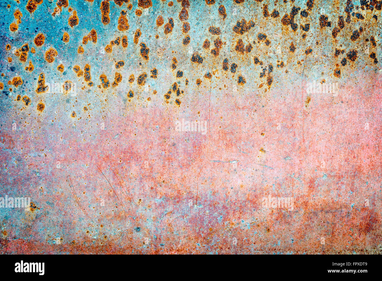 Rosa e blu dipinto di grunge texture metallica indesiderata della carrozzeria di auto Foto Stock
