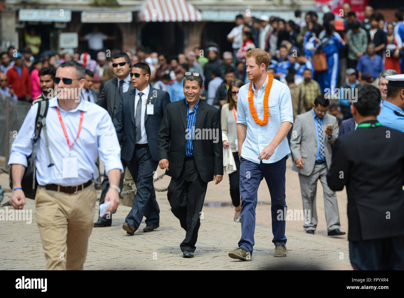 Patan, Nepal. Xx marzo, 2016. Il principe Harry visite Patan Dubar Square durante i suoi cinque giorni di visita ufficiale in Nepal. Credito: Dutourdumonde/Alamy Live News Foto Stock