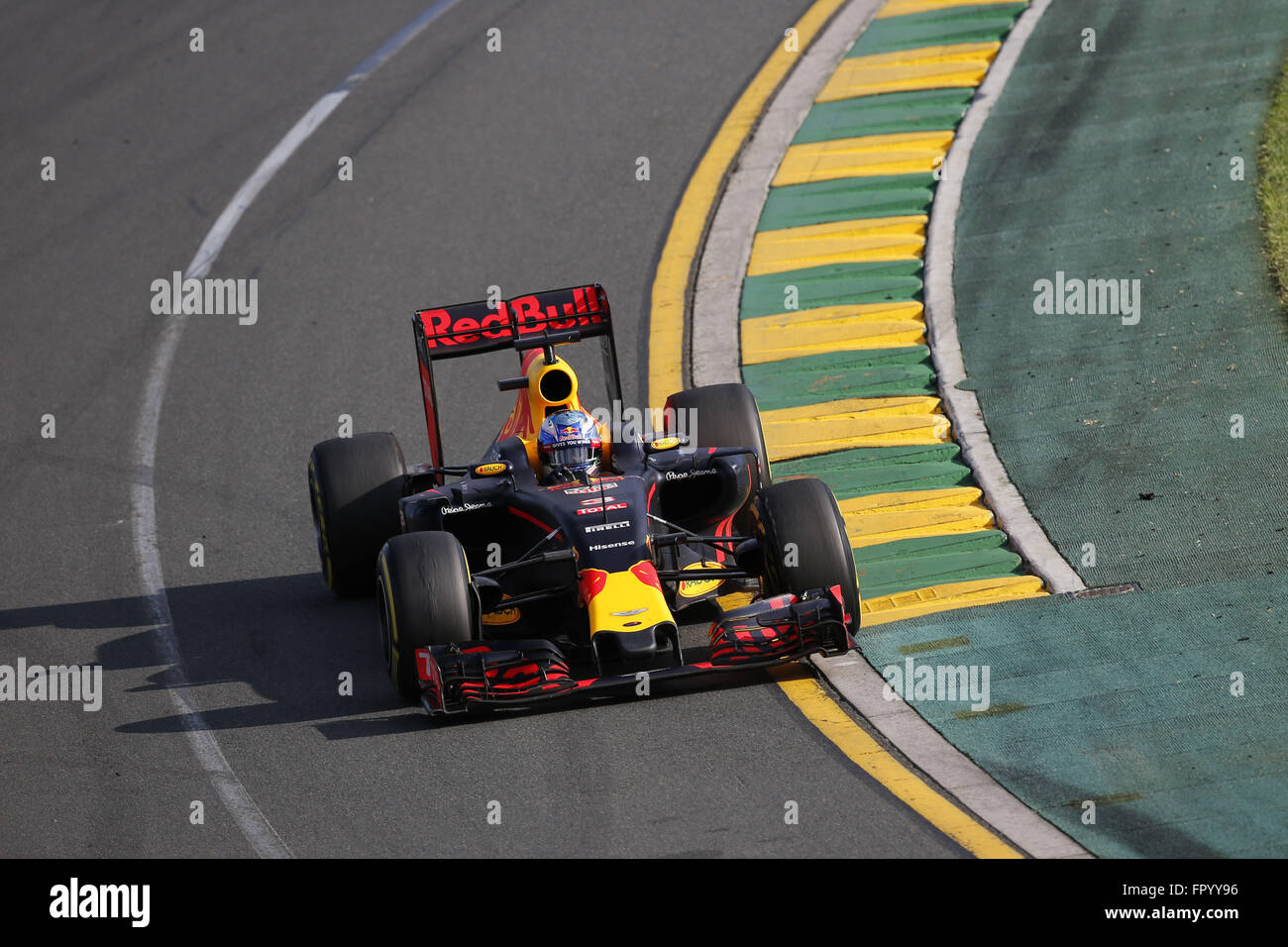 Melbourne, Australia. 20 Mar, 2016. DANIEL RICCIARDO della Red Bull Racing rigidi durante il 2016 Formula 1 Australian Grand Prix all'Albert Park, circuito di Melbourne, Australia. © Daniele Paglino/ZUMA filo/Alamy Live News Foto Stock