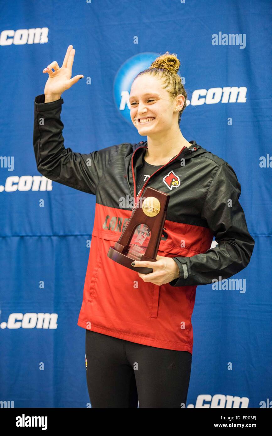 Louisville nuotatore Kelsi Worrell durante il NCAA donna Nuoto e Immersioni Subacquee campionato sabato 19 marzo, 2016 presso la Georgia Tech Campus Recreation Centre in Atlanta, GA. Giacobbe Kupferman/CSM Foto Stock