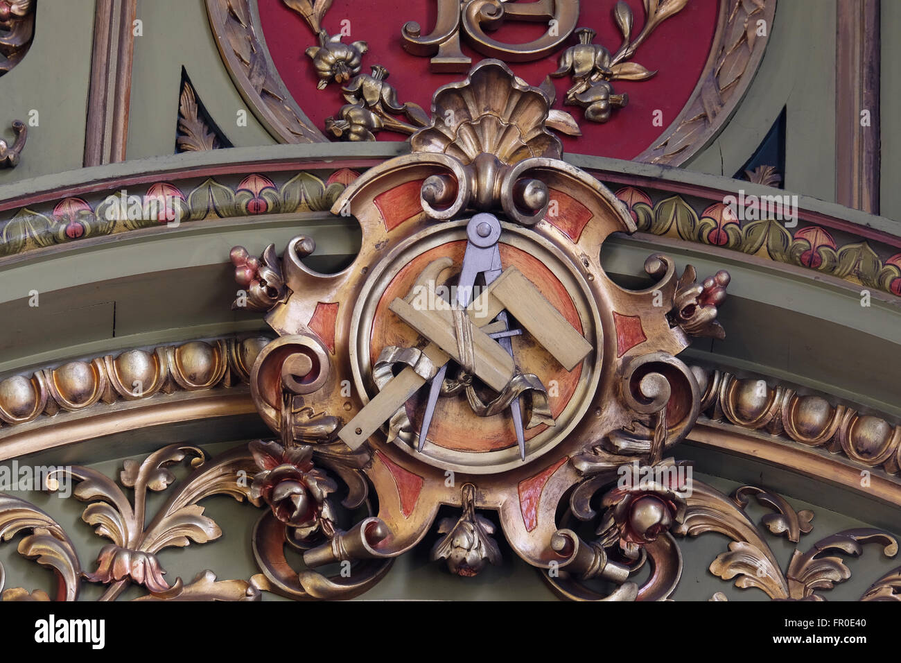 Dettaglio dell altare nella Basilica del Sacro Cuore di Gesù a Zagabria in Croazia Foto Stock