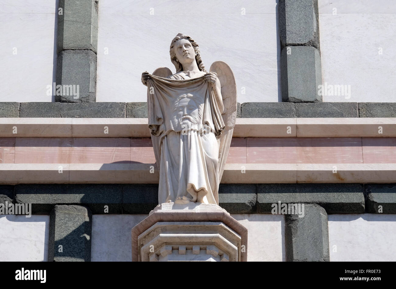 Angelo con Velo della Veronica, Basilica di Santa Croce (Basilica di Santa Croce) - la famosa chiesa francescana di Firenze, Italia Foto Stock