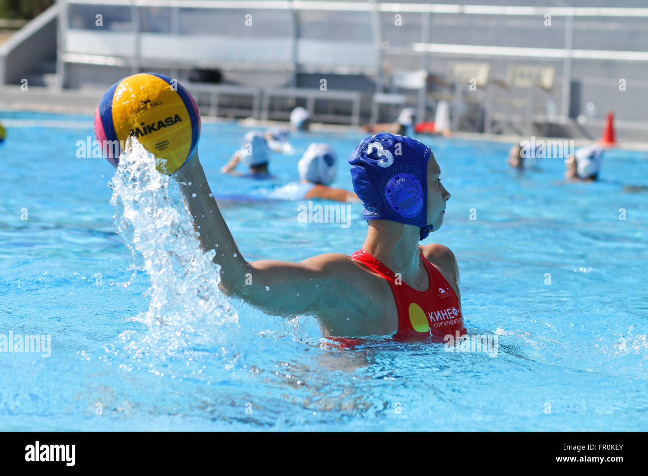 Atene, Grecia - 7, Ottobre 2012 : femmina di pallanuoto campionato. Gioco finale tra la squadra Vouliagmeni da Atene, Grecia (vinto) e da Kinef Kirishi, Russia Foto Stock