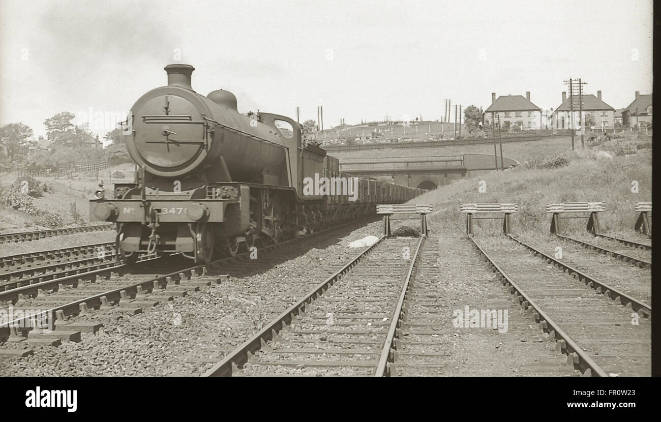 GNR LNER O3 2-8-0 locomotiva a vapore No.3470 su un treno merci Foto Stock