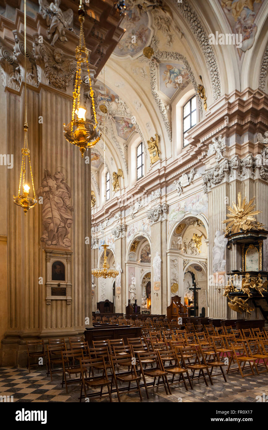 Interno barocco di San Anna Chiesa di Cracovia, in Polonia. Foto Stock