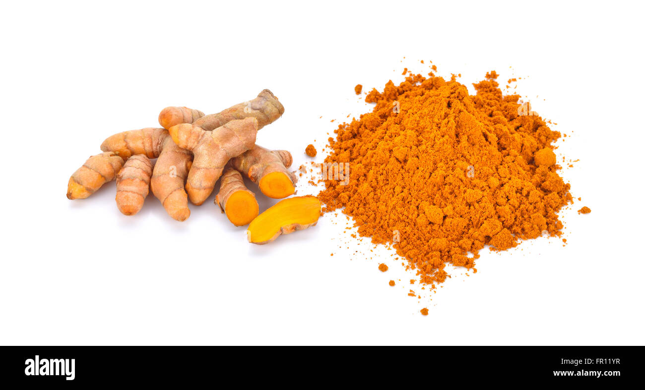 Curcuma radici e la curcuma in polvere su sfondo bianco Foto Stock