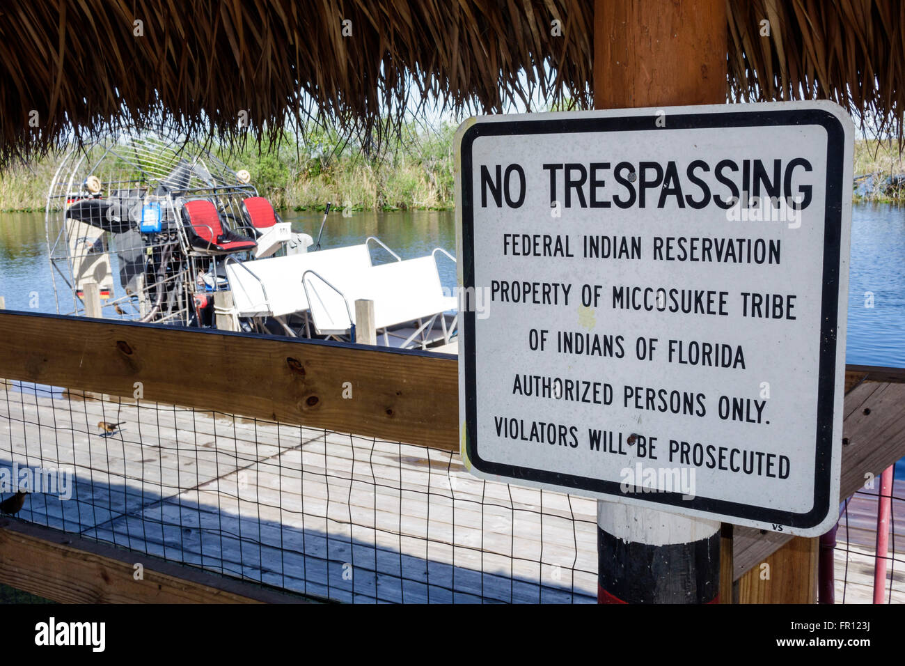 Florida Everglades, Tamiami Trail, Miccosukee Seminole Tribe Reservation, nativi americani Indiani popoli indigeni, segno, Buffalo Tiger's Airboat Rides, no Foto Stock