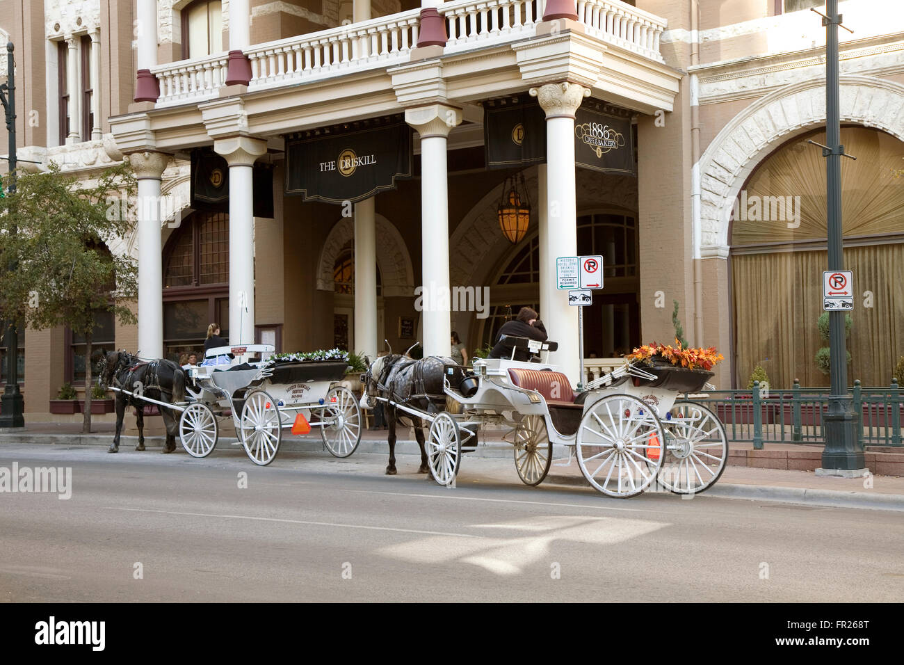 Gite in carozza ha origine nel 1886 Driskill Hotel nel centro di Austin, Texas, Stati Uniti d'America Foto Stock