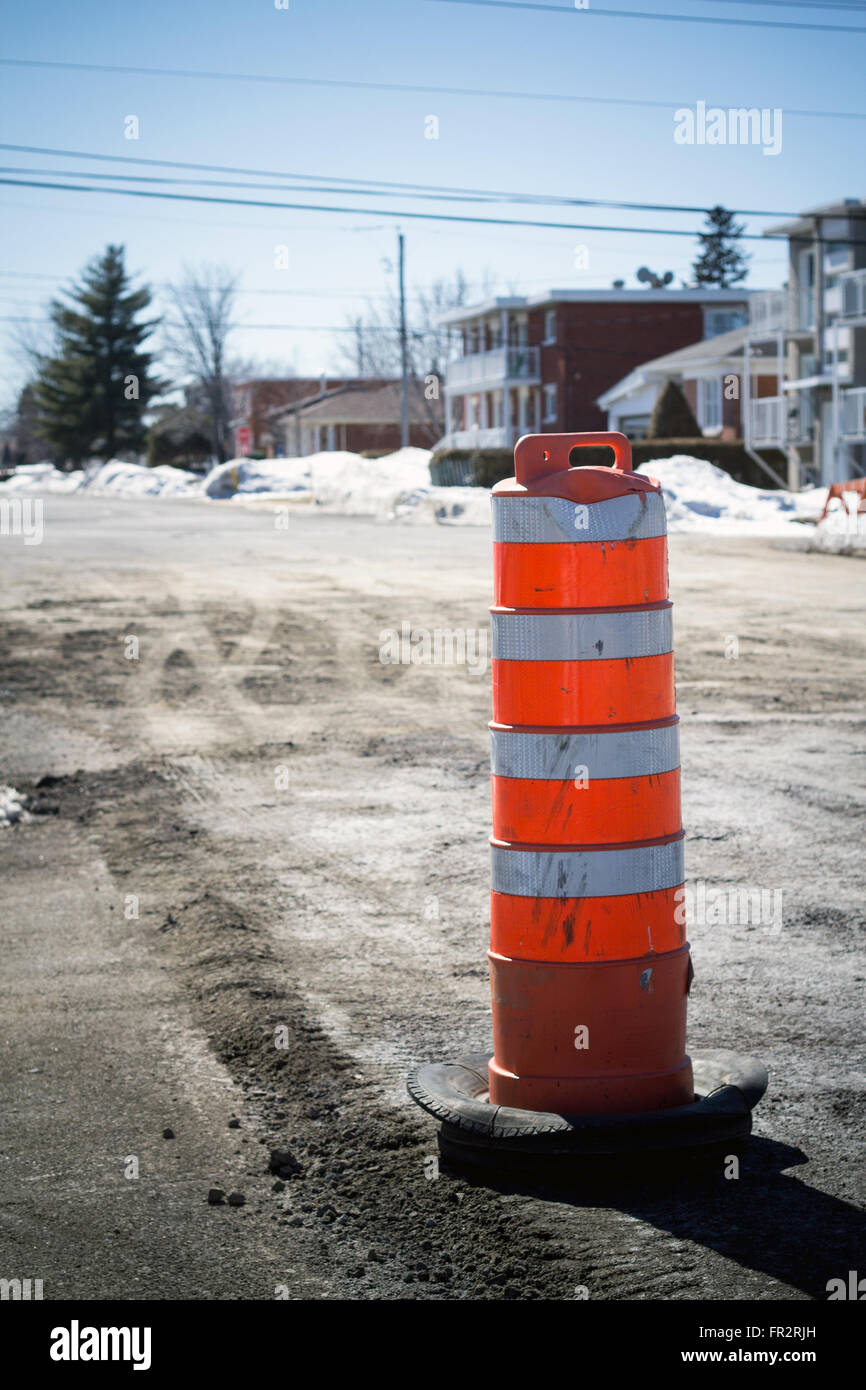 Cono stradale su strada Sorel-Tracy riparazione Québec Canada Foto Stock