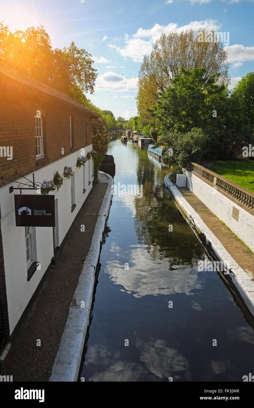 Regent's Canal Little Venice London Regno Unito Foto Stock