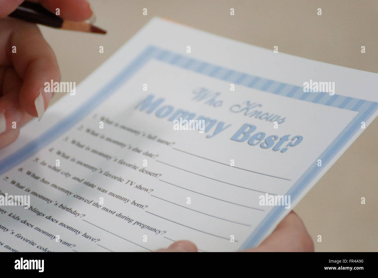 Persone: baby shower game, che conosce la mamma migliore? Foto Stock