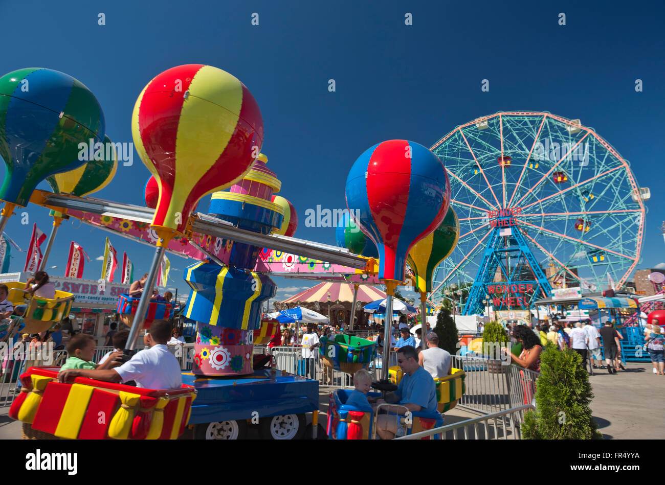 DENO IL Wonder Wheel parco dei divertimenti di Coney island NEW YORK CITY USA Foto Stock