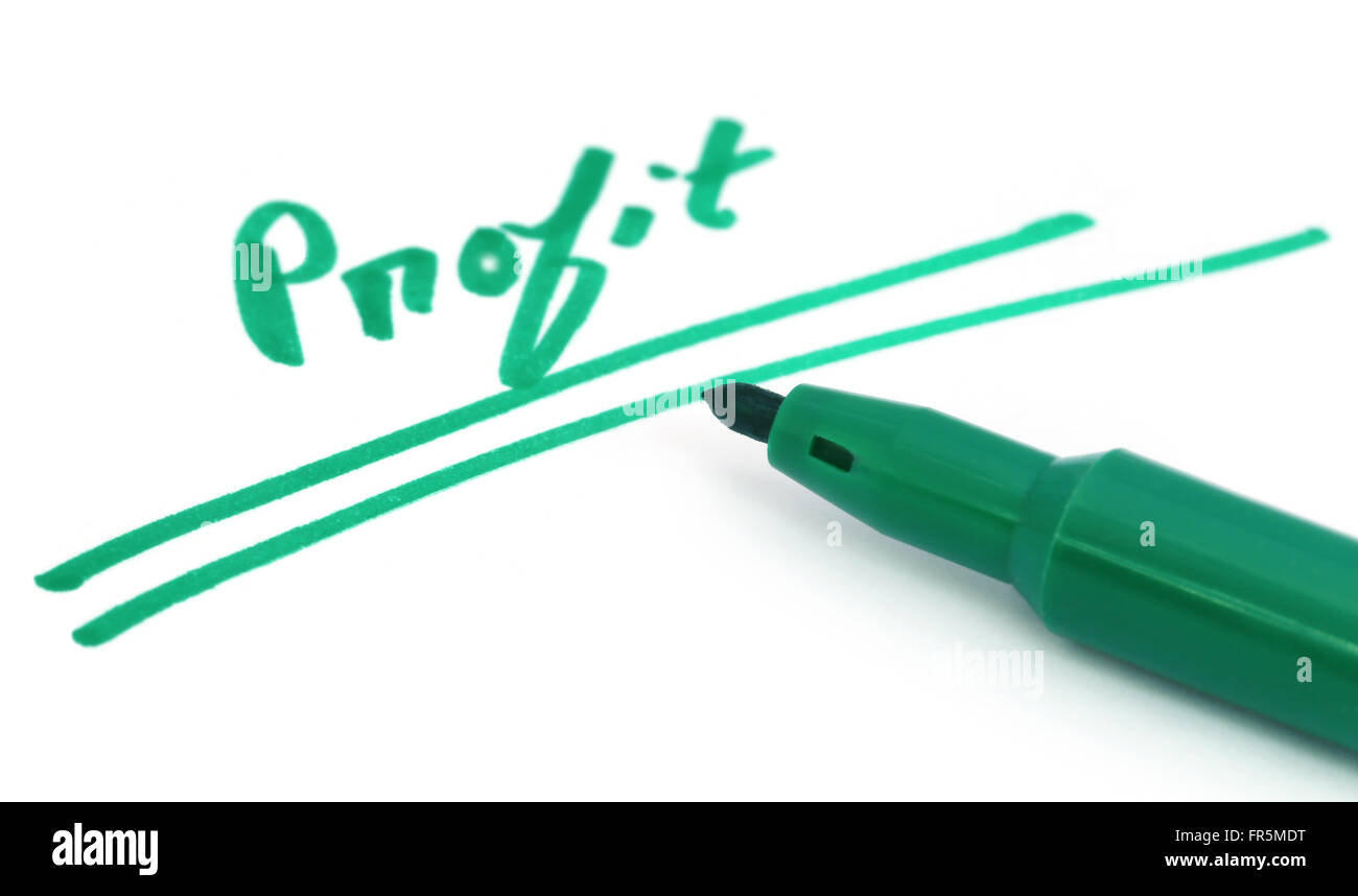 Il profitto scritto con un segno verde penna su sfondo bianco Foto Stock
