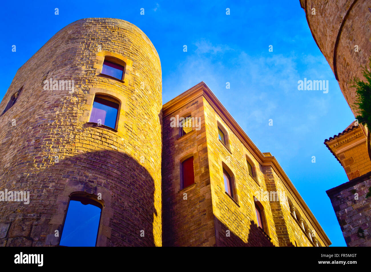 Casa de l'Ardiaca e torre romana. Il quartiere Gotico di Barcellona, in Catalogna, Spagna. Foto Stock