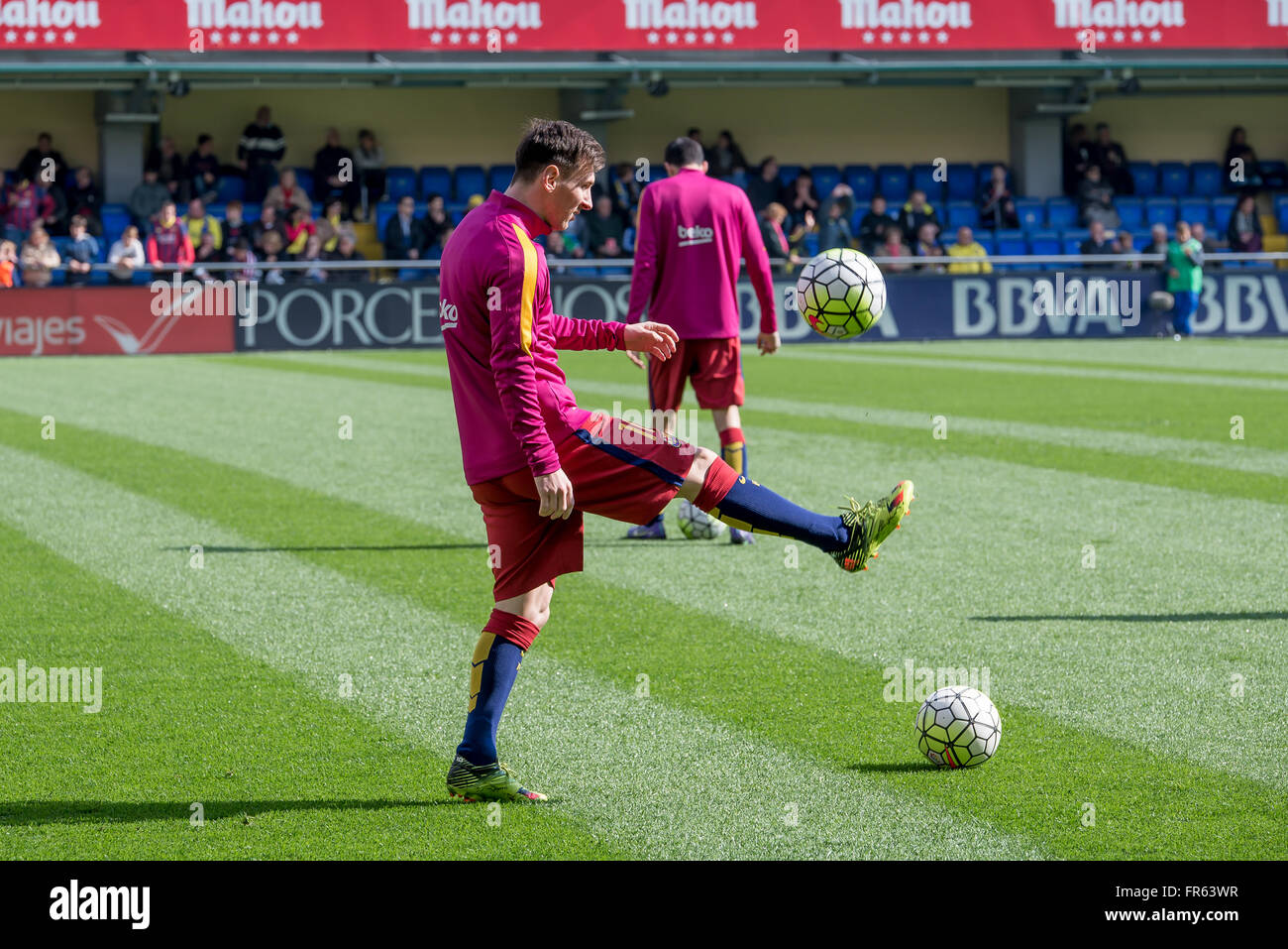 VILLARREAL, Spagna - MAR 20: Leo Messi si riscalda prima della La Liga match tra Villarreal CF e FC Barcellona a El Madrigal Stadium il 20 marzo 2016 in Villarreal, Spagna. Foto Stock