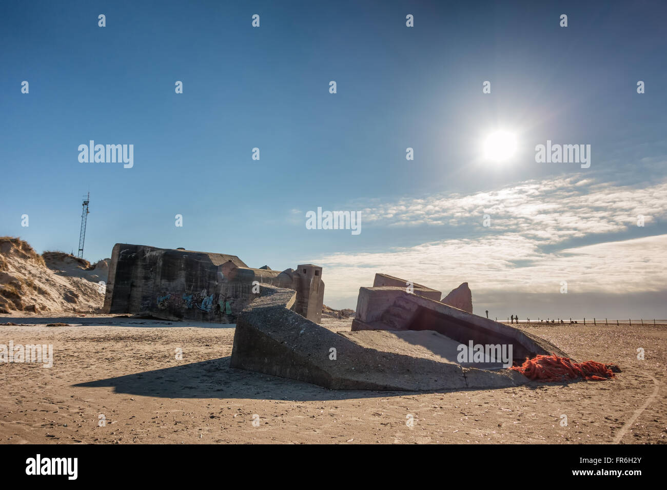 Bunker su una spiaggia danese. Fortificazione della costa del Mare del Nord dalla seconda guerra mondiale 2 Foto Stock