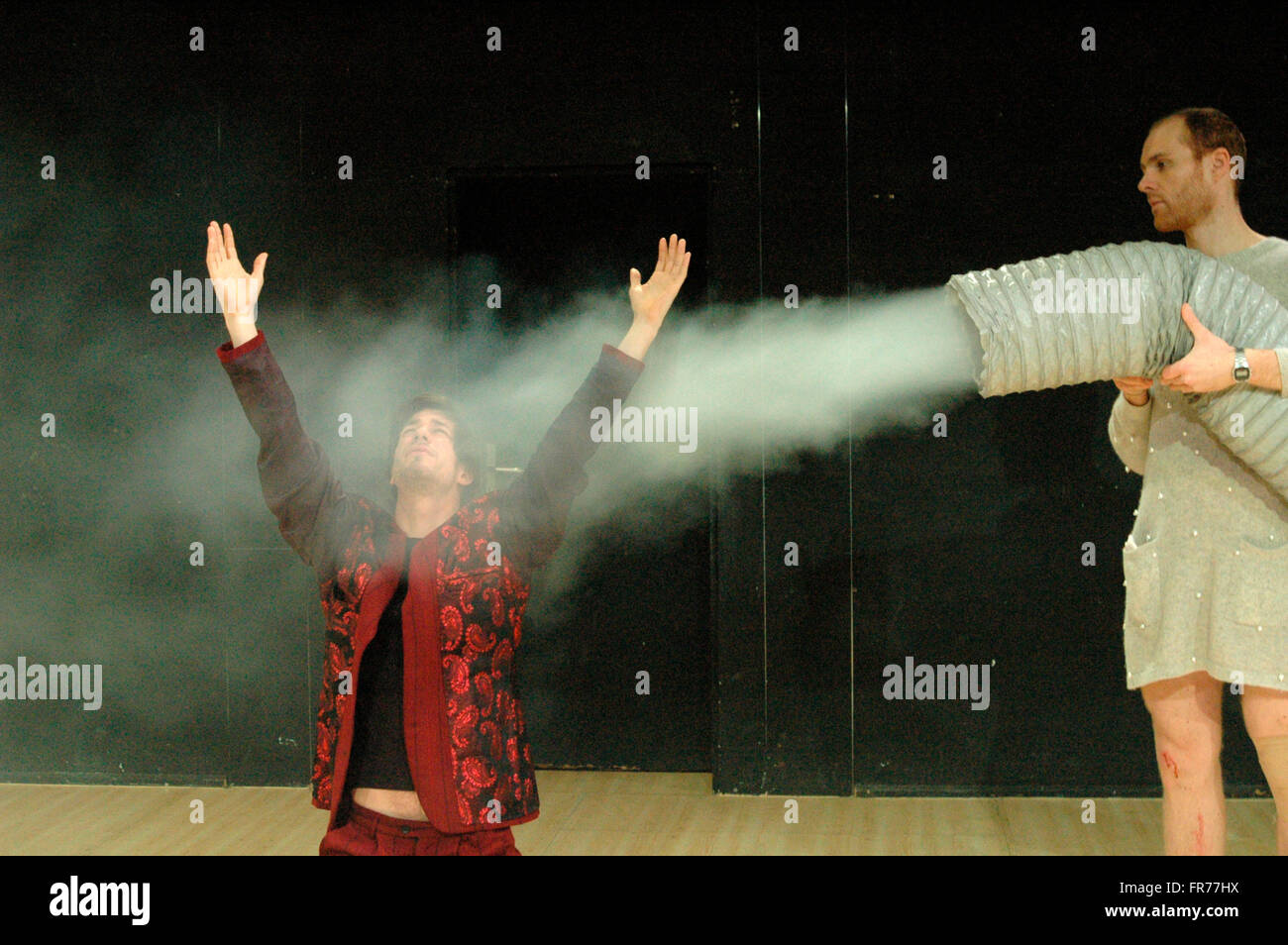 Thomas Mueller, Niels Bormann - Theaterproduktion 'Die Bibel: IV Propheten - eine Sinnsuche in fuenf Teilen' (Regie: Bruno Catho Foto Stock