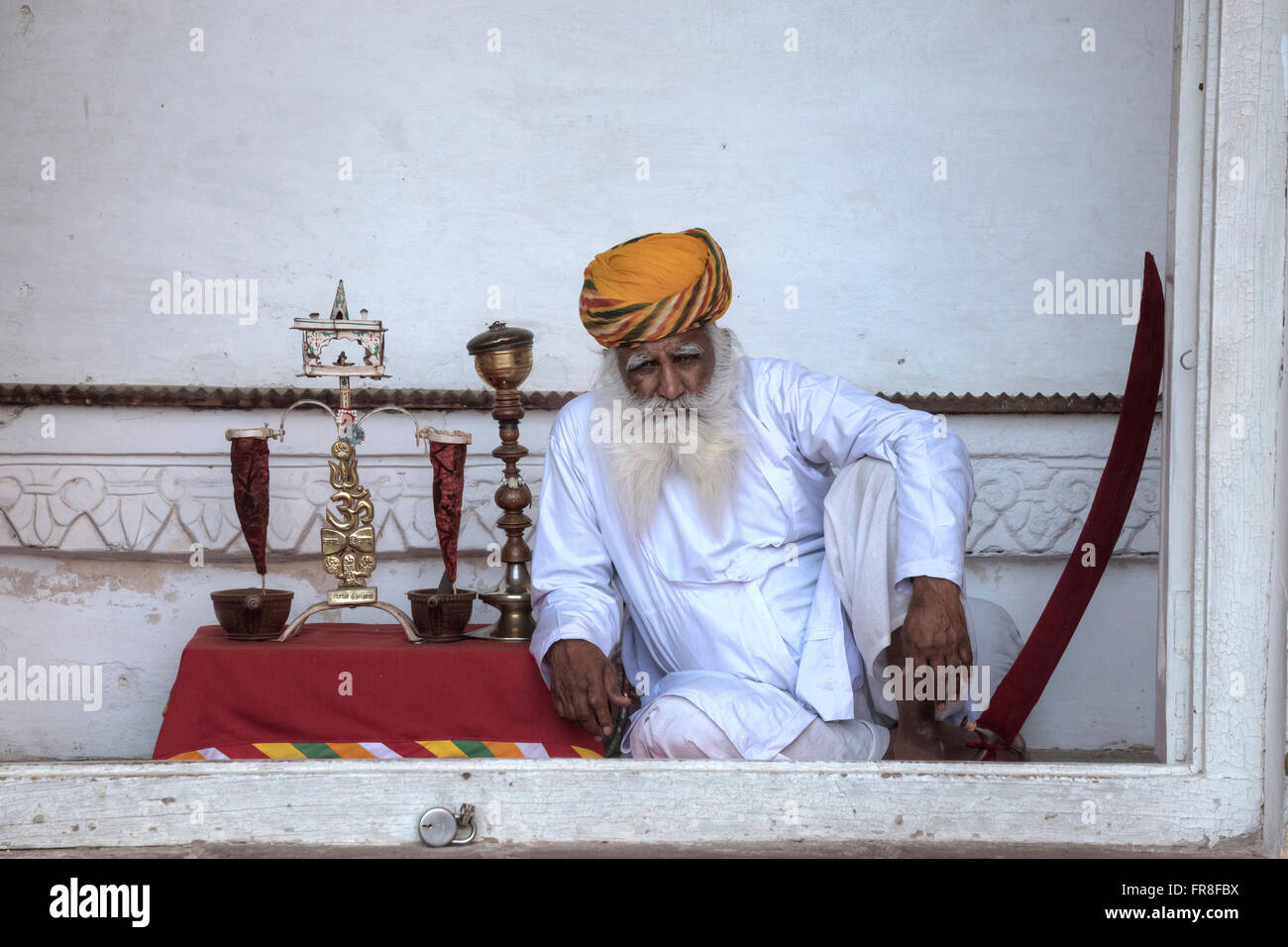 Una guardia in Forte Mehrangarh, Jodhpur, Rajasthan, India, Asia Foto Stock