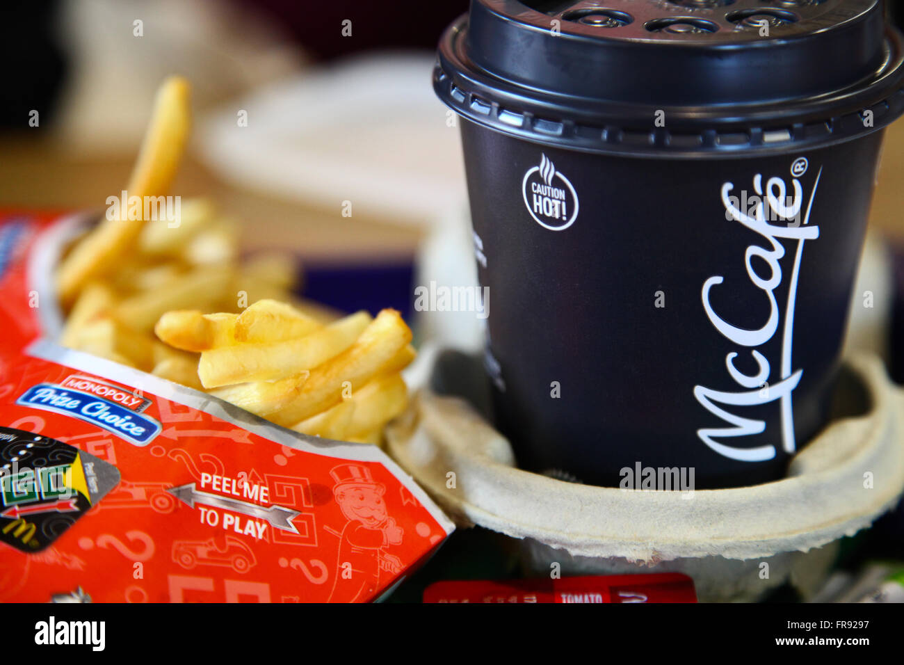 Mcdonalds fries chipsand McCafe bevande calde per Mcdonalds Foto Stock