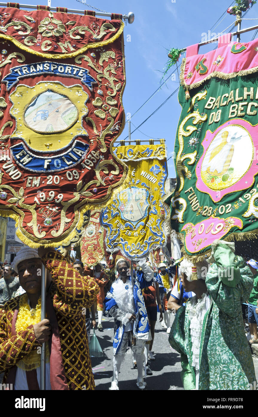 Banner nella sfilata di carnevale il blocco Galo da Madrugada Foto Stock