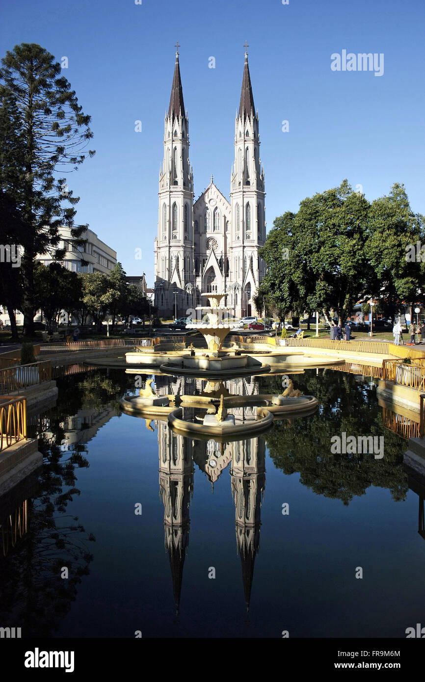 Praca Getulio Vargas e Cattedrale di Santa Cruz do Sul - RS Foto Stock