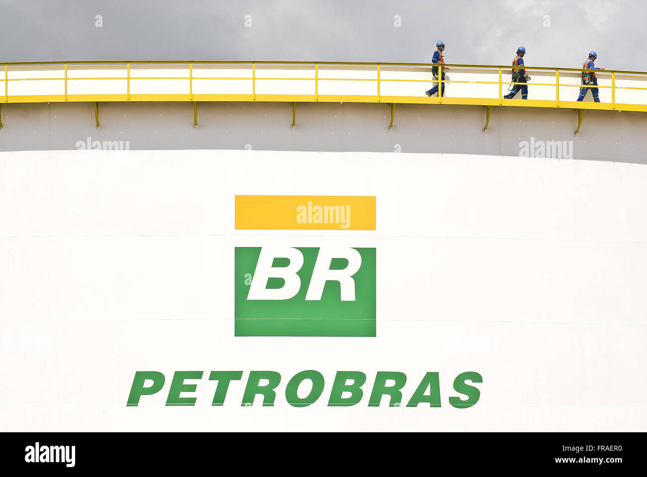 Costruzione del Abreu e Lima raffineria di Petrobras - serbatoio acqua Foto Stock