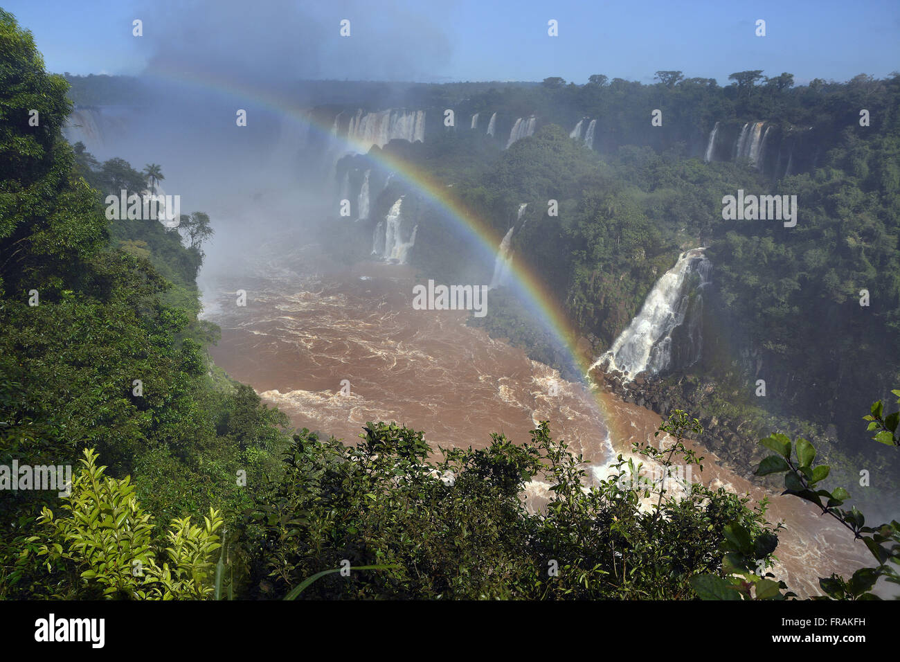 Rainbow in cascate Iguacu Iguacu Parco Nazionale Foto Stock