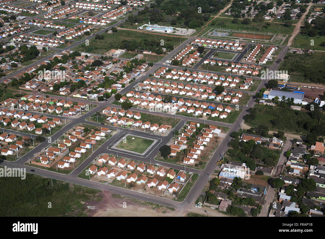 Vista aerea di sviluppo di alloggiamento nella città Foto Stock