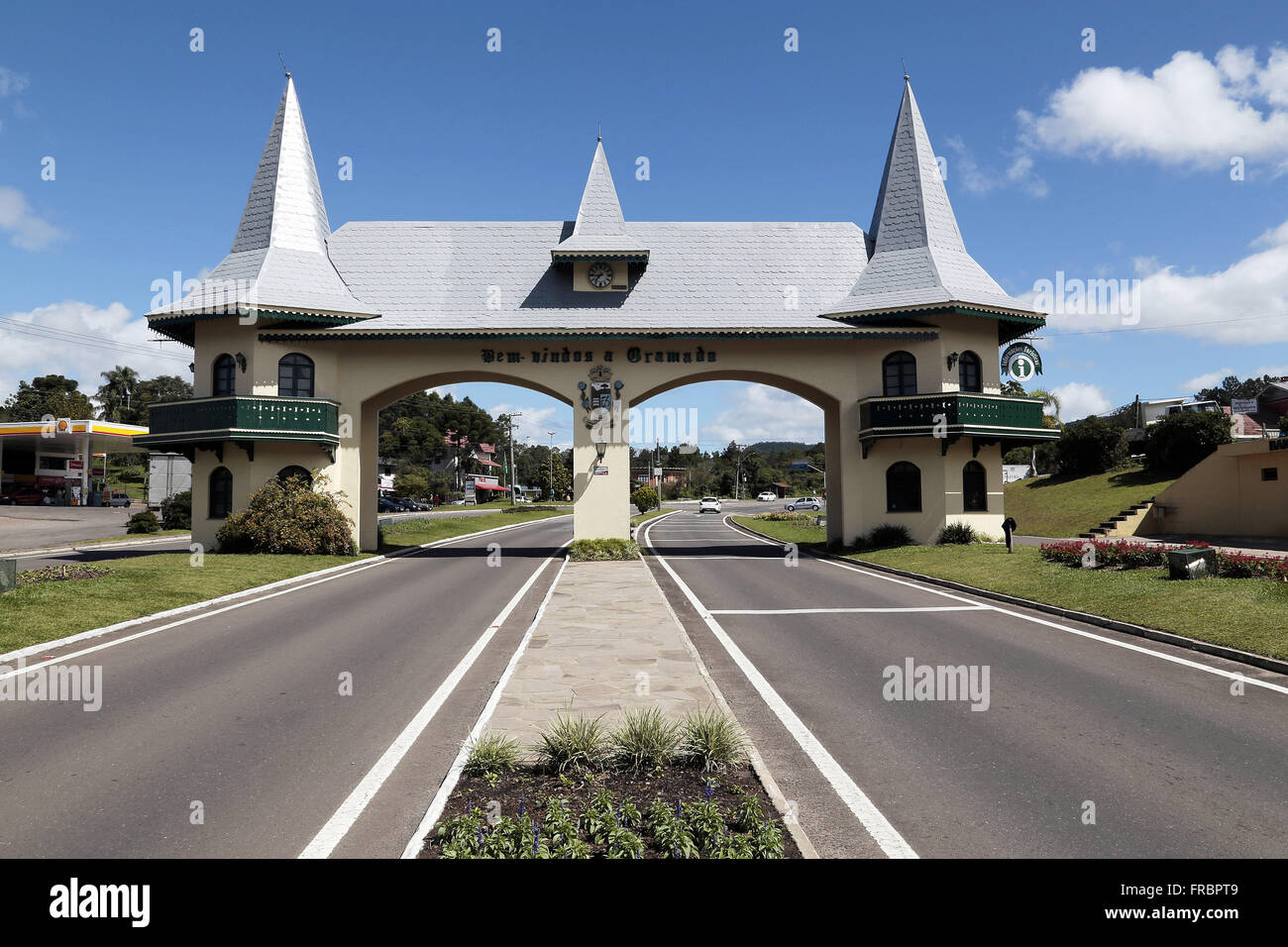 Città portico - ingresso di Via Taquara - aperto nel 1991 in stile normanno Foto Stock
