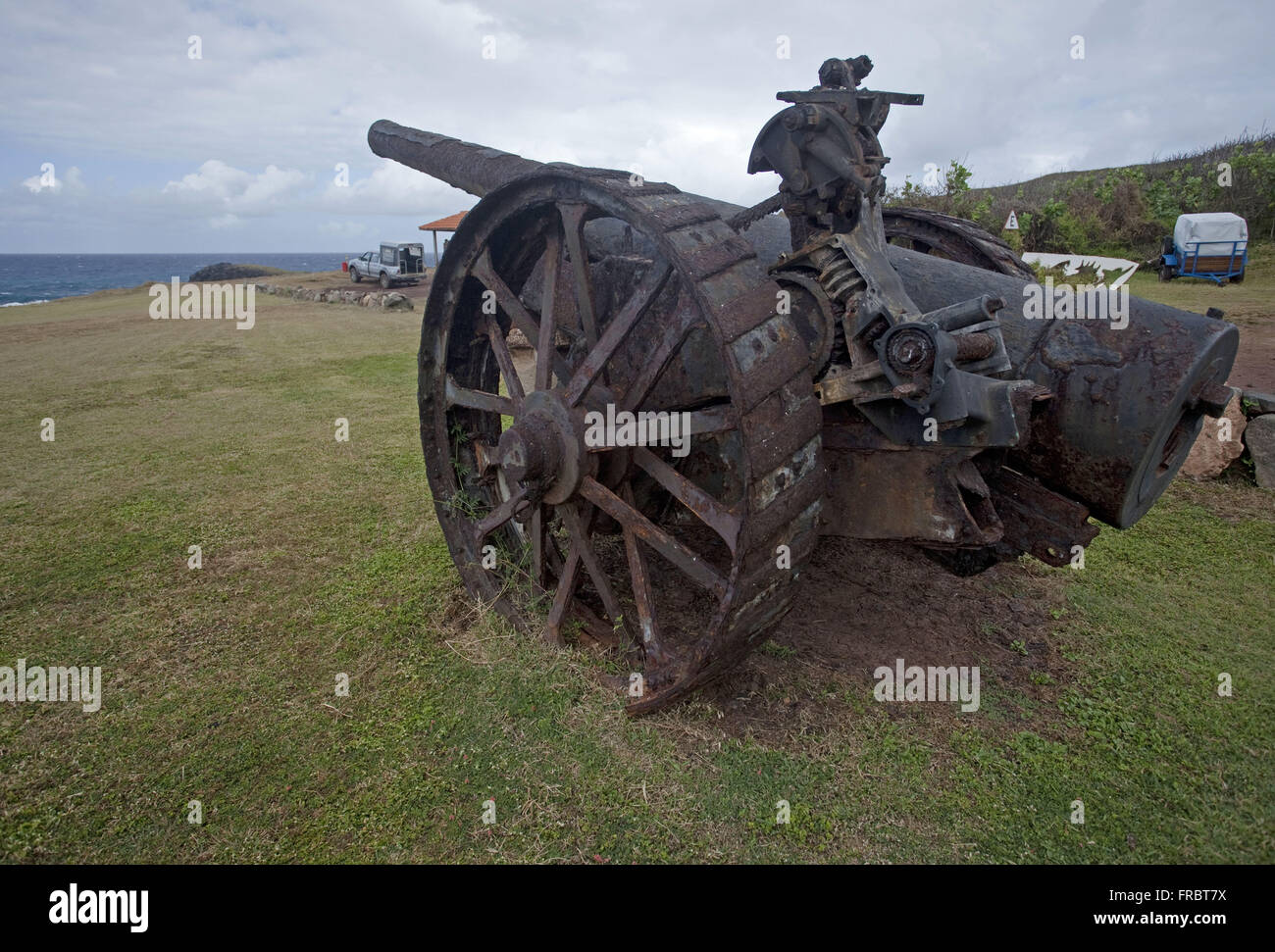 Cannone esposte nel giardino del museo di squali Foto Stock