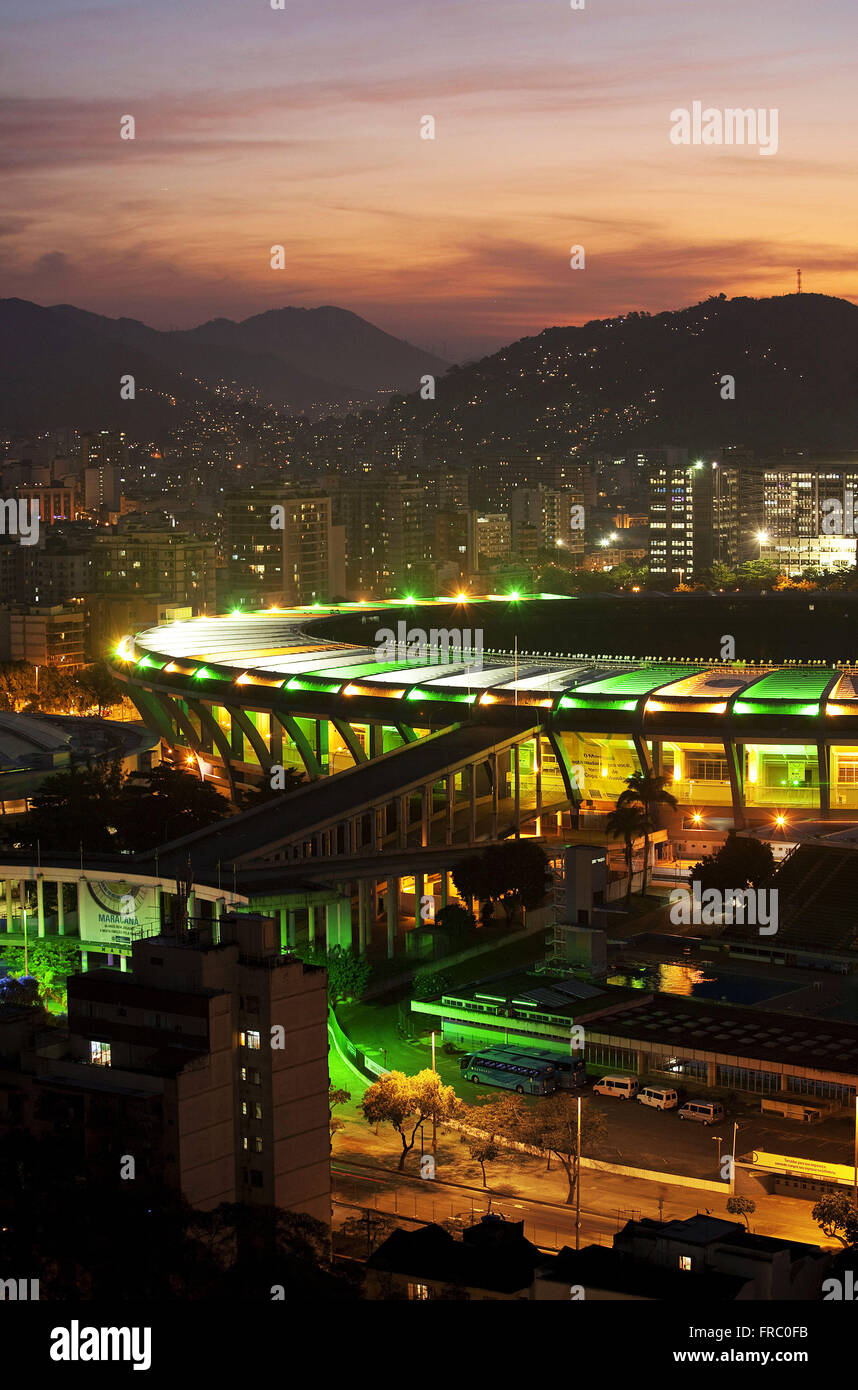 Giornalista Estadio Mario Filho accesa al crepuscolo - Maracana Foto Stock