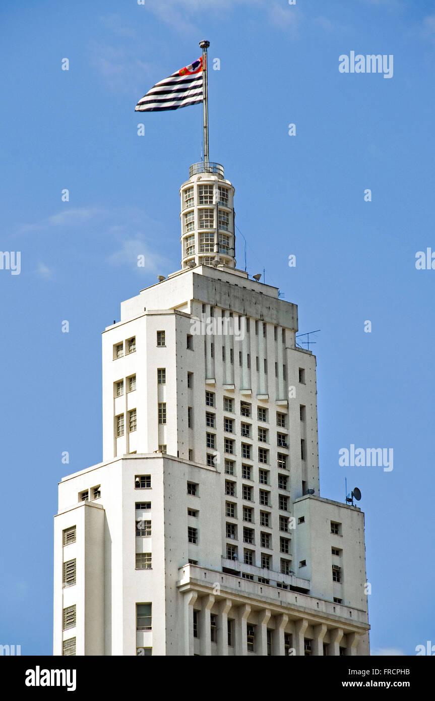 Stato di São Paulo bandiera nella torre del palazzo Altino Arantes edificio noto anche come Banespa Foto Stock