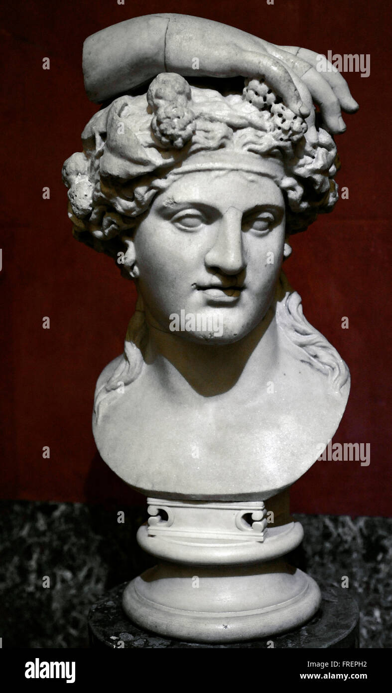 Dioniso, dio del vino. Opera romana dopo i modelli greci della metà-4secolo A.C. Busto. Il marmo. Lo stato Museo Hermitage. San Pietroburgo. La Russia. Foto Stock
