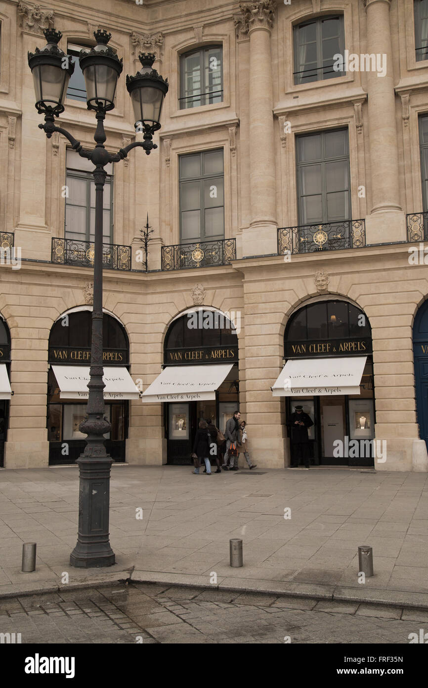 Gioiellerie di Place Vendome a Parigi Francia in inverno Foto Stock
