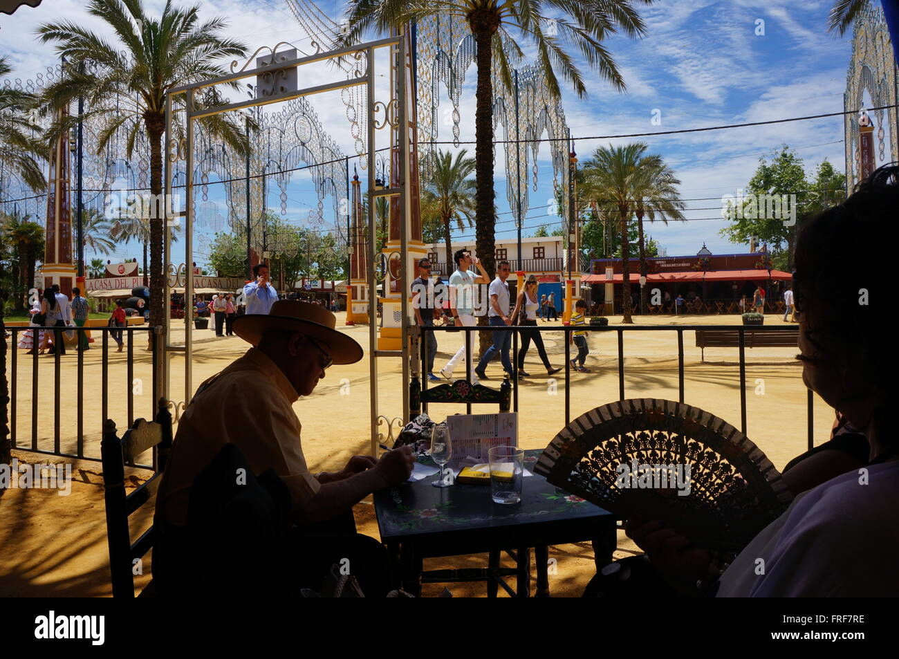 Donne andaluso durante la Feria a Jerez de la Frontera - 07/05/2013 - Spagna / Andalusia / Jerez de la Frontera - Donne in Andalusia Foto Stock