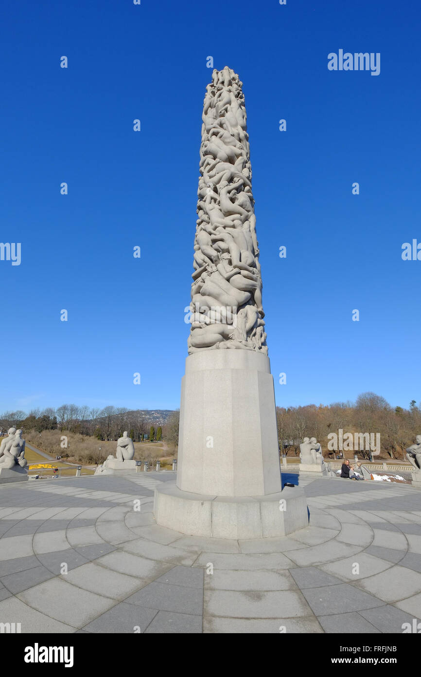 Il pezzo noto come il monolito del Parco delle Sculture di Vigeland nel Parco Frogner, Oslo, Norvegia Foto Stock