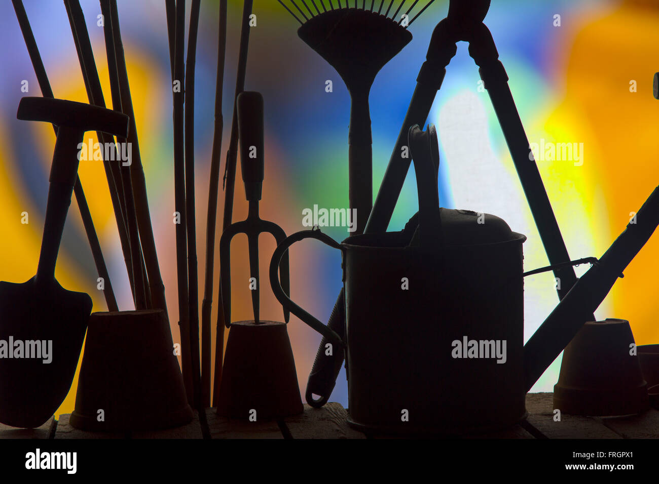 Utensili da giardinaggio con esposizioni più tecniche per un astratto Foto Stock