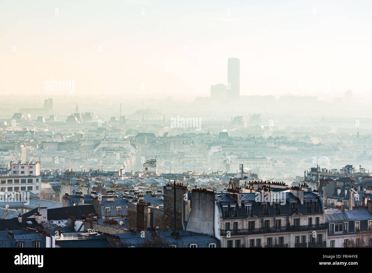 Inquinamento atmosferico a Parigi, Francia. Foto Stock