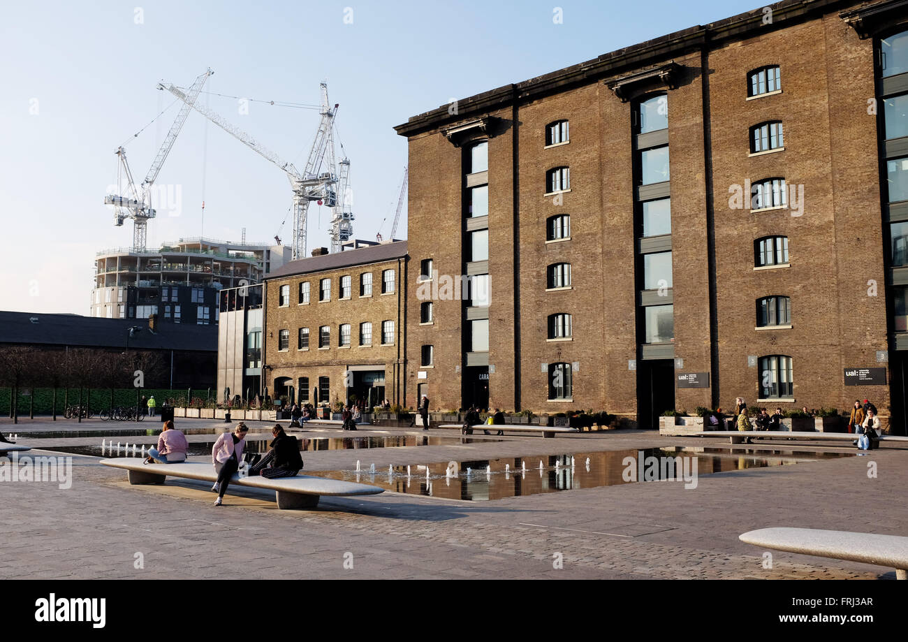 Università delle Arti di Londra UAL a granaio Square Euston London REGNO UNITO Foto Stock