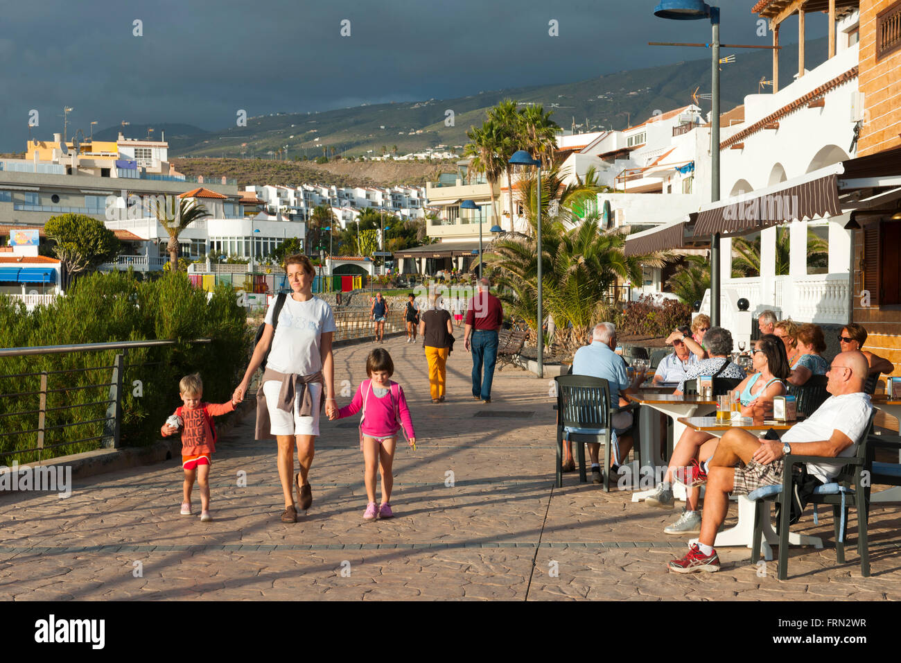 Spanien, Teneriffa, Costa Adeje, La Caleta, Uferpromenade Foto Stock