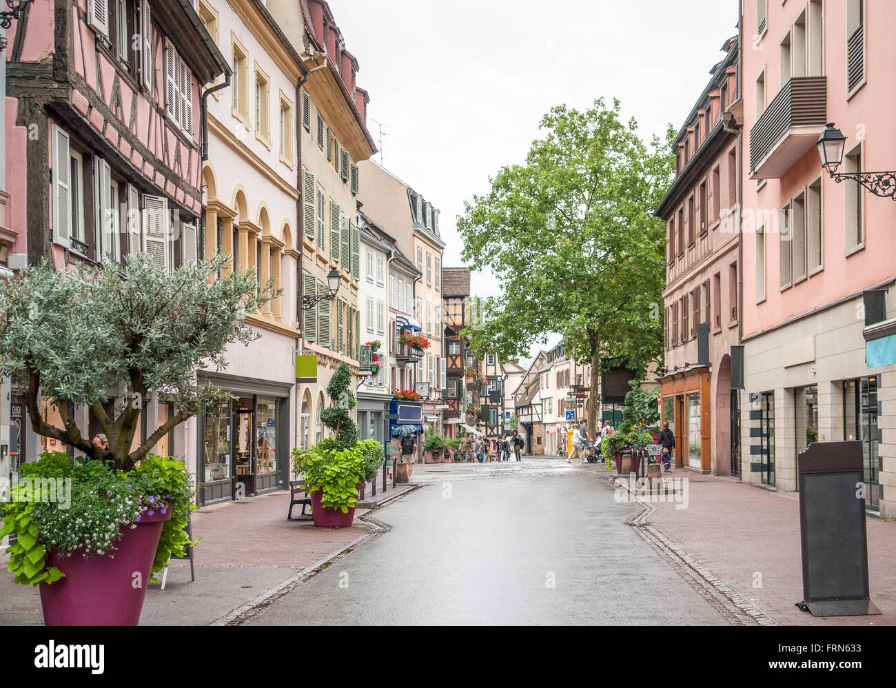 Vista della città che mostra la città vecchia di Colmar in Alsazia, Francia Foto Stock