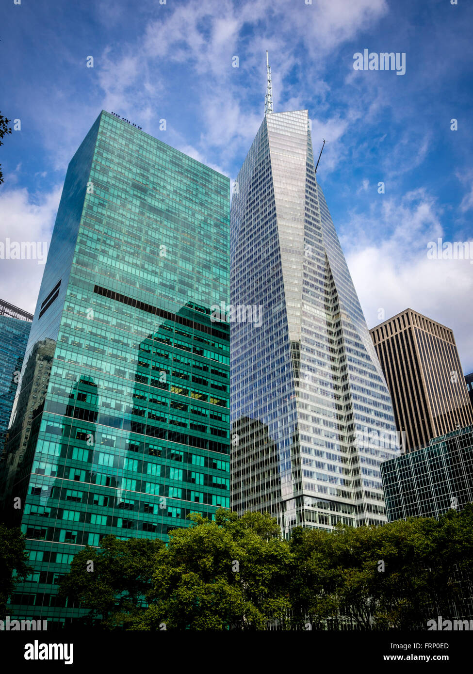 Grattacieli visto dal Bryant Park di New York City, Stati Uniti d'America. Foto Stock