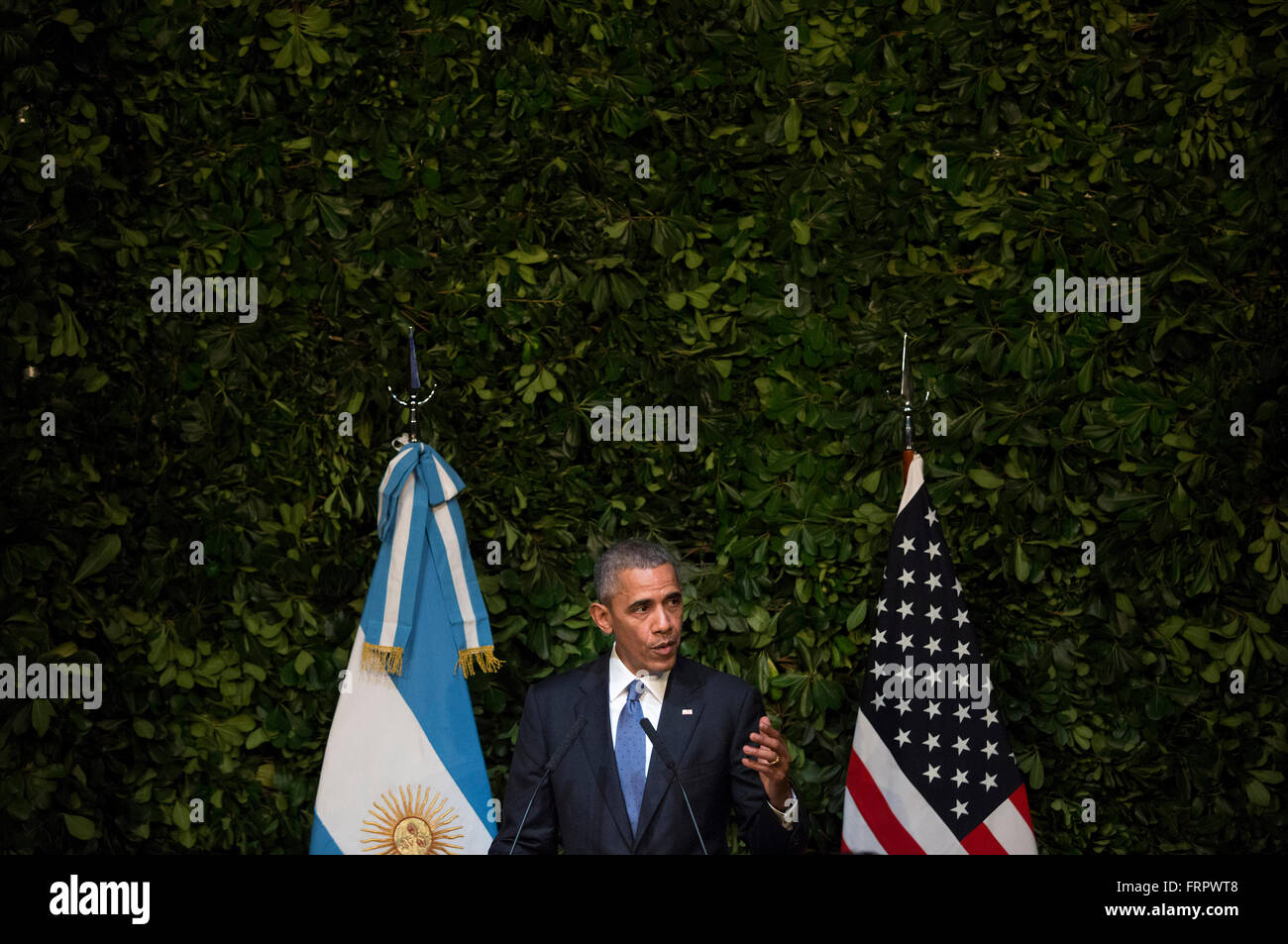 Buenos Aires, Argentina. 23 Mar, 2016. Stati Uniti Il presidente Barack Obama offre un discorso durante la cena in onore di lui, a Kirchner centro culturale, nella città di Buenos Aires, capitale dell'Argentina, il 23 marzo 2016. Credito: Martin Zabala/Xinhua/Alamy Live News Foto Stock